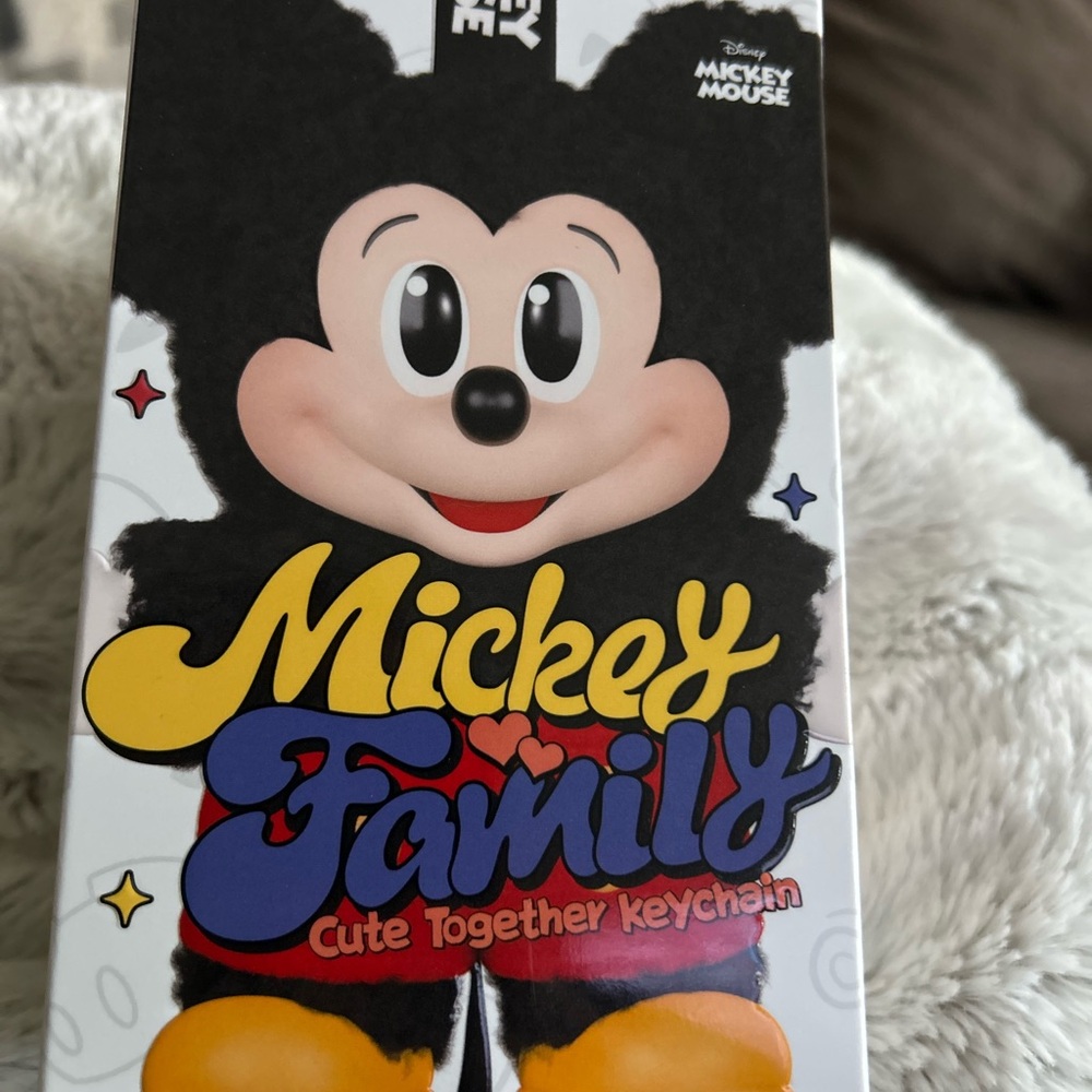 Authentic Mickey Family Cute Together Keychain- Last one- Minnie Mouse
